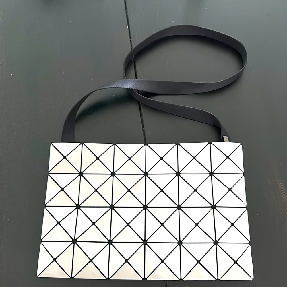 Bao Bao Issey Miyake Lucent Crossbody Bag color: white
